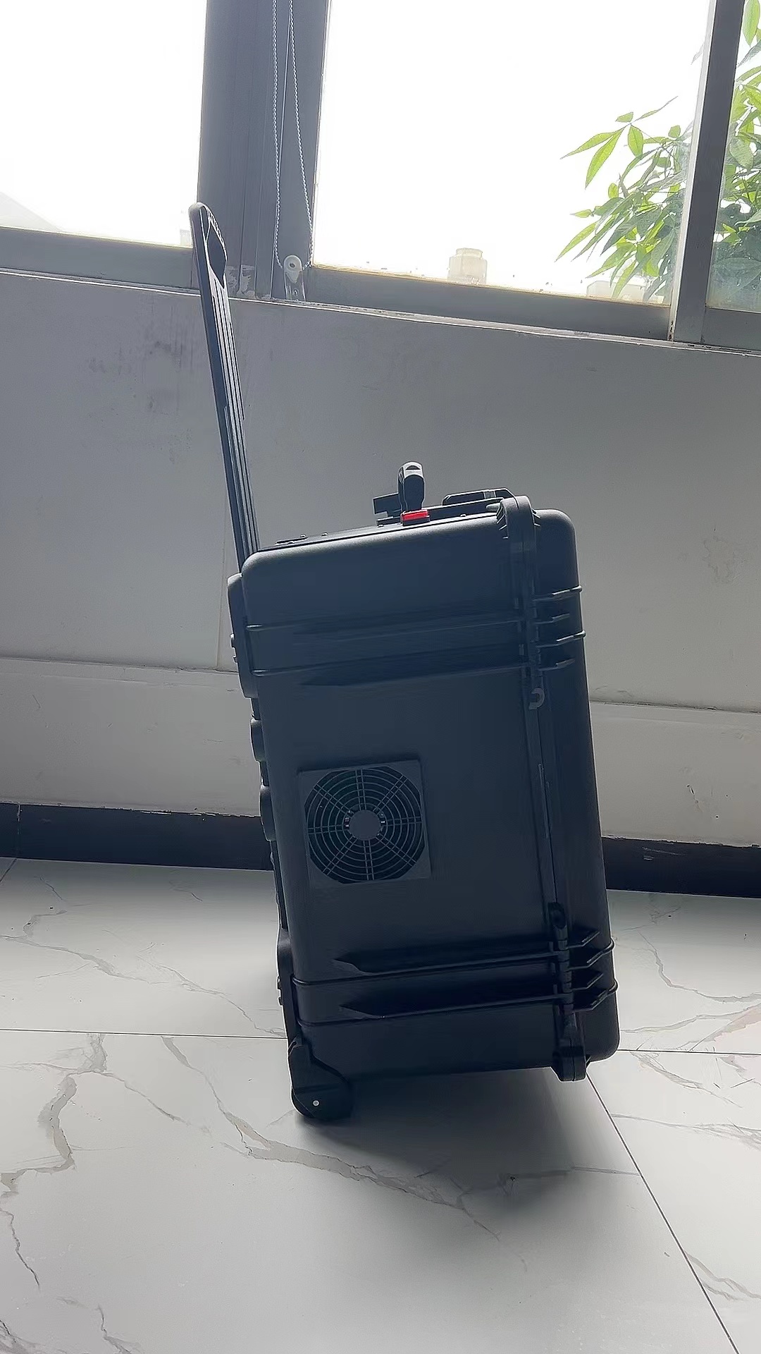 西盟手拉箱型移动通信干扰器